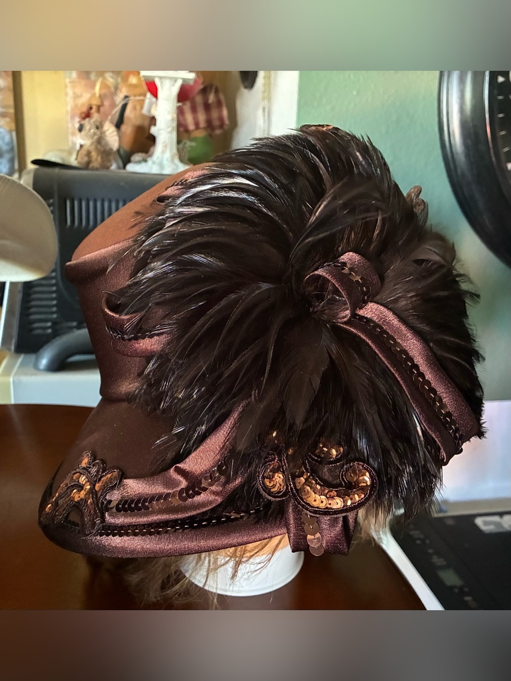 Mr. HI’s Classic brown wool hat with feathers and sequins🪶 fits 54.5 cm-Large